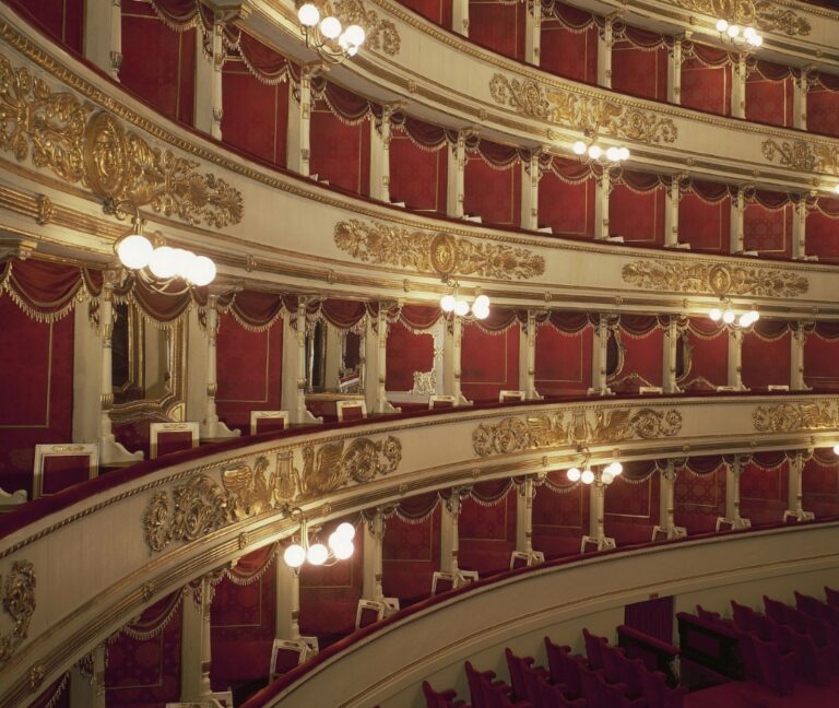 Scala Theater 02